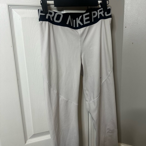 Nike Pro White Athletic Leggings - Picture 1 of 2